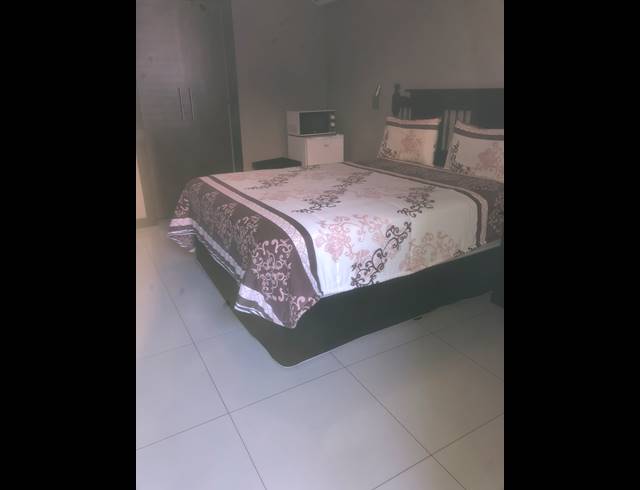 400M² LODGE FOR SALE IN PARK HILL